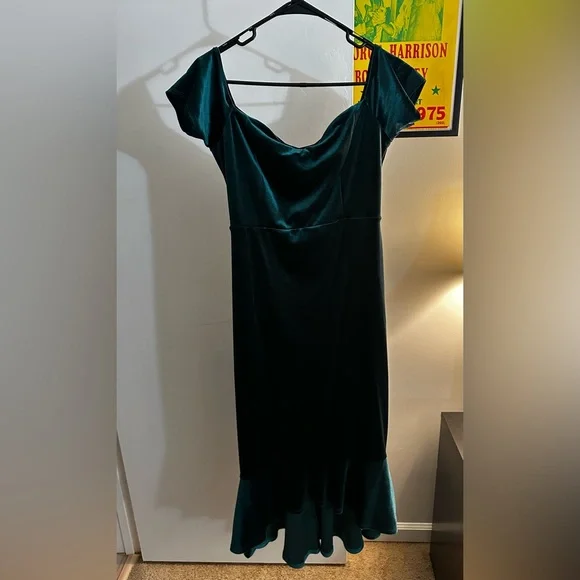 Lulu's Dark Green Velvet Midi Dress - Picture 2 of 5